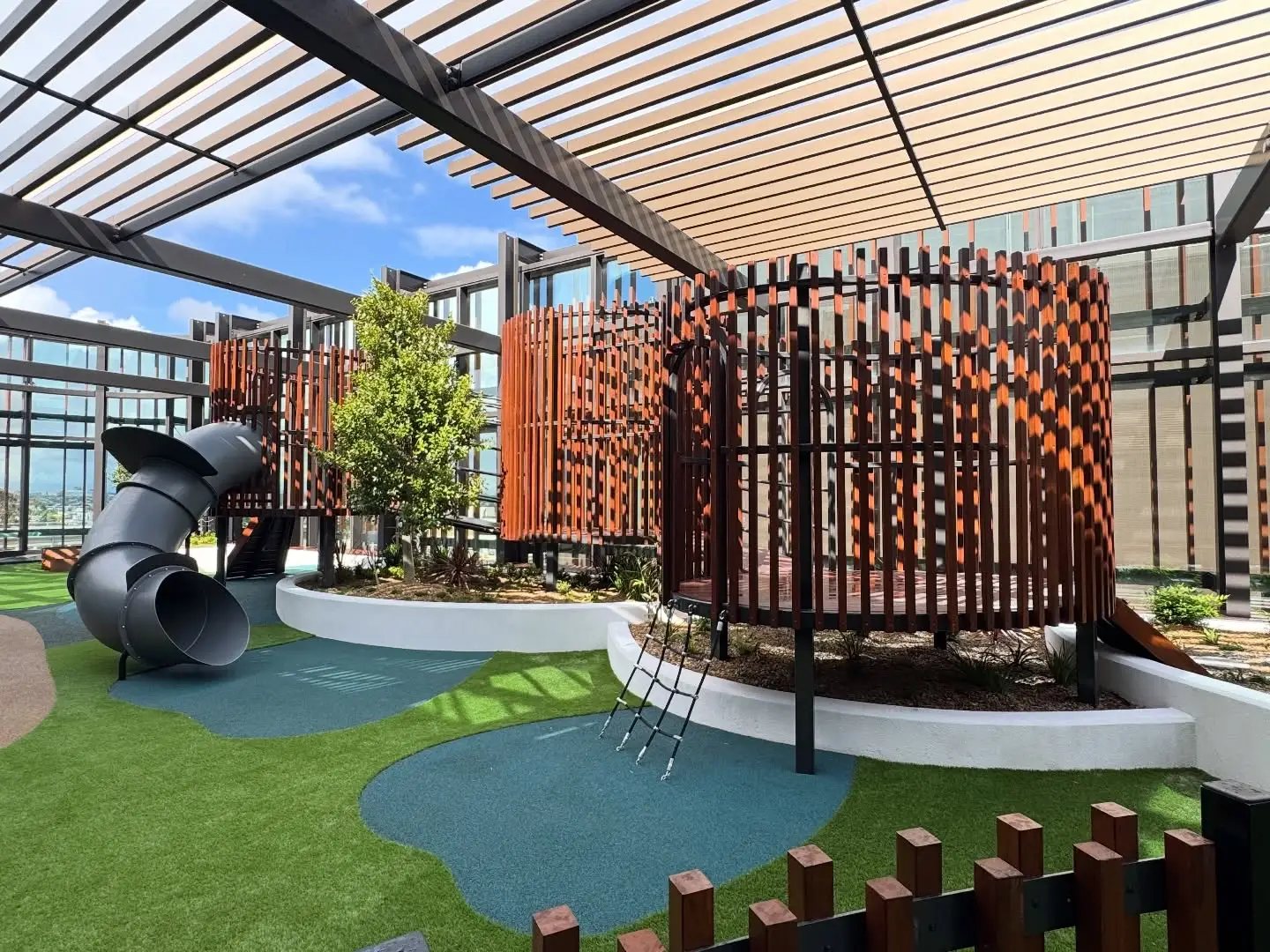 Aarons Outdoor_Kool Beanz Bulldogs 2 - Michael Mitchell Greenspaces